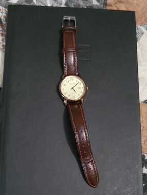 Women's Classic Brown Leather Wristwatch with Cream Dial 16mm Strap
